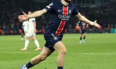 B体育体育中国官网-包含阿斯顿维拉主场不敌，欧冠前景未卜的词条