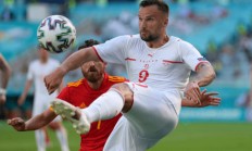 B体育体育娱乐-意大利队取得胜利，势如破竹