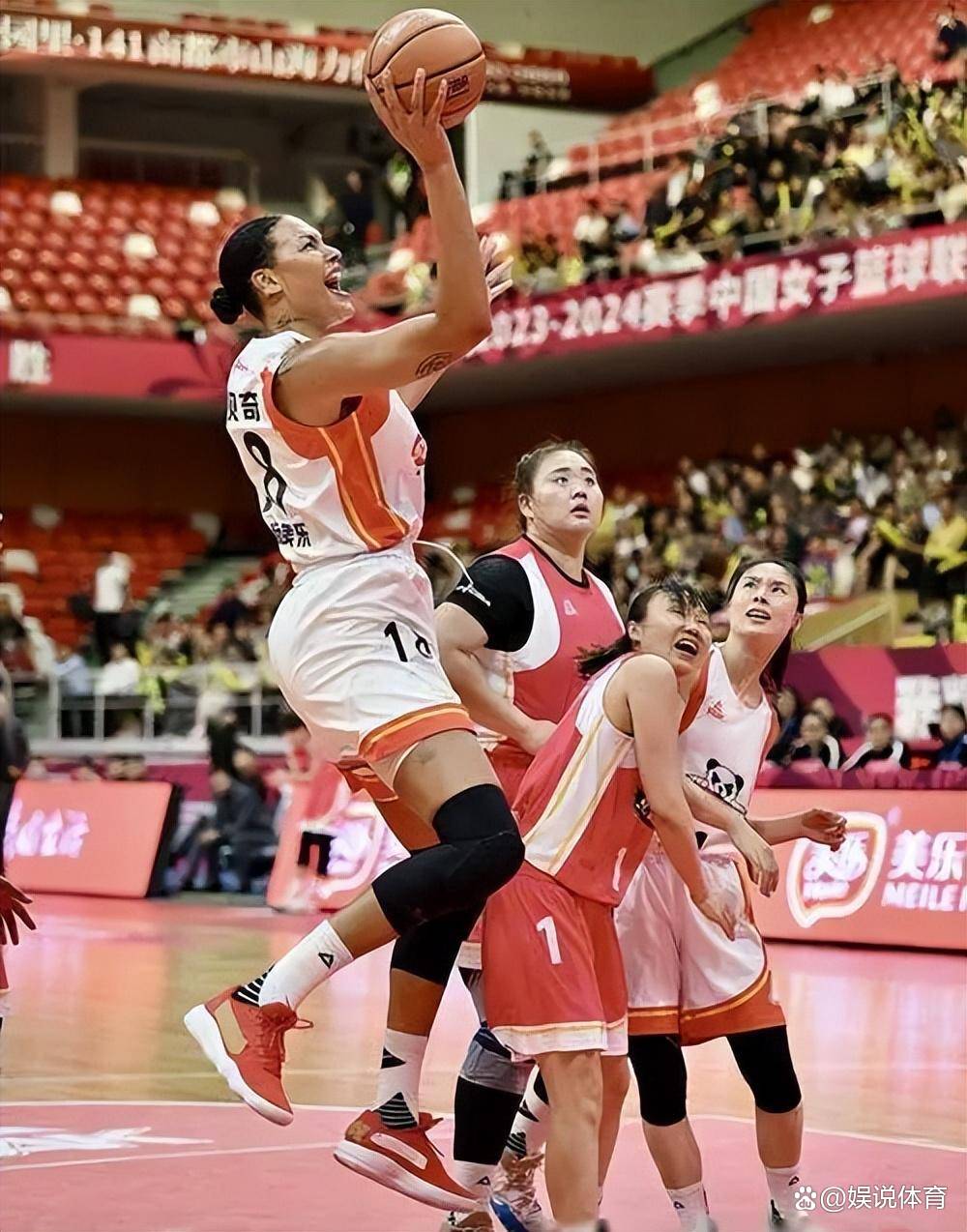 包含女子篮球比赛中射入绝杀三分，带队获胜的词条