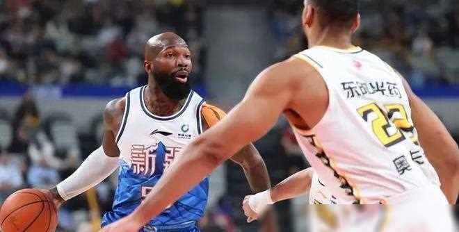 一场引人入胜的篮球比赛即将打响 一场引人入胜的篮球比赛即将打响