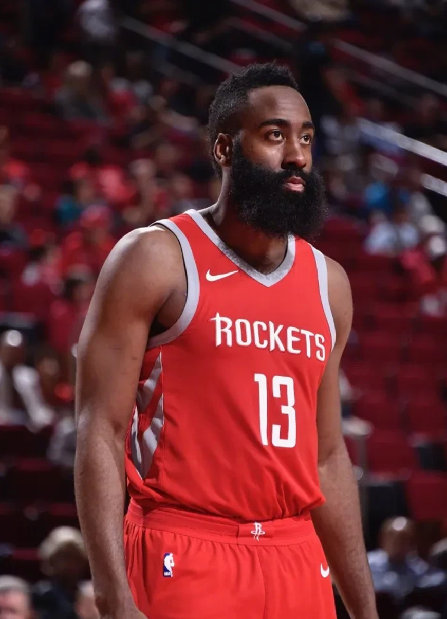 火箭队先行发力,态势蓄势待发 火箭队先行发力,态势蓄势待发