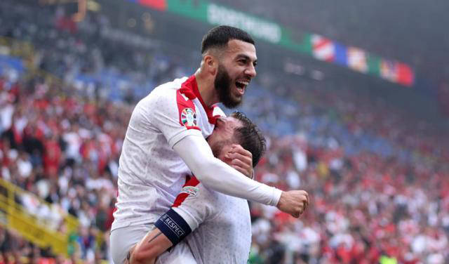 关于格鲁吉亚足球员请战胜尽责,成功晋级八强的信息 关于格鲁吉亚足球员请战胜尽责,成功晋级八强的信息