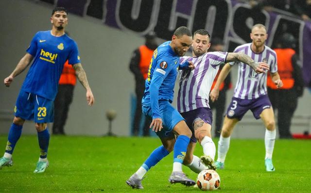 包含马赛主场击败图卢兹，全取三分守住争冠位置的词条