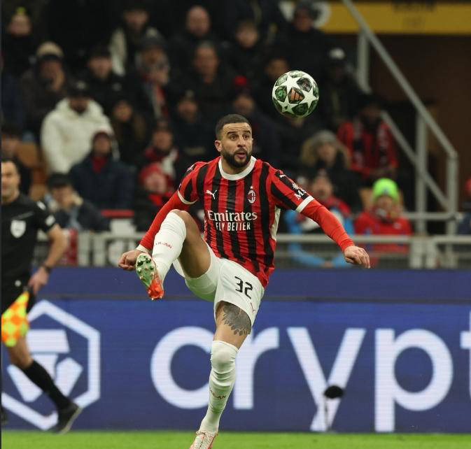 关于AC米兰险胜力挽狂澜，欧冠资格尚未见底的信息