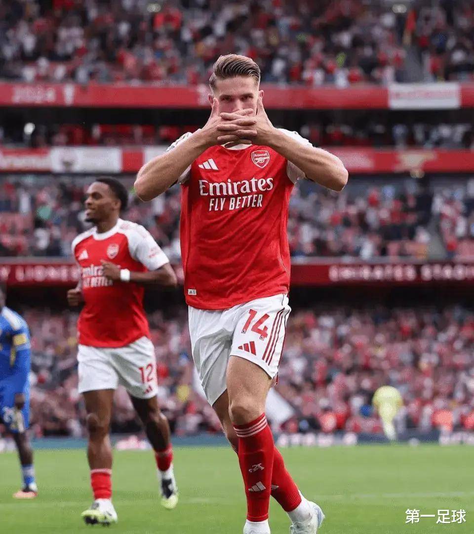 利物浦轻取对手,榜首无悬念 利物浦轻取对手,榜首无悬念