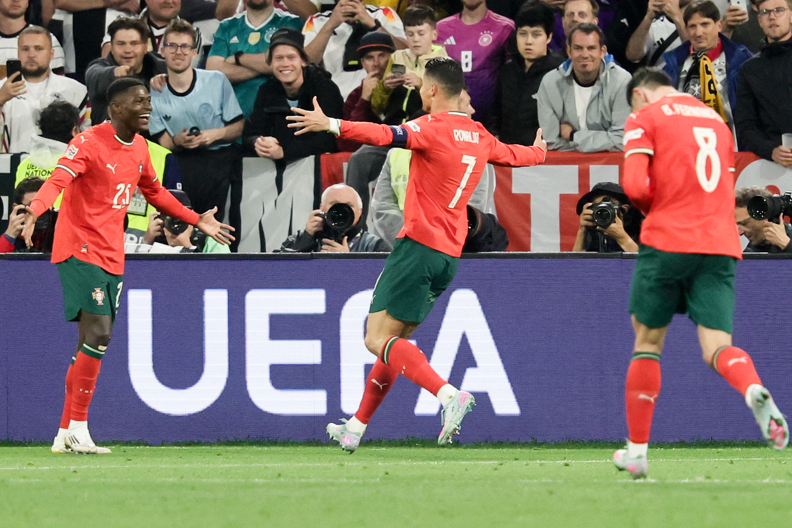 葡萄牙主场击败卢森堡,势如破竹的简单介绍 葡萄牙主场击败卢森堡,势如破竹的简单介绍