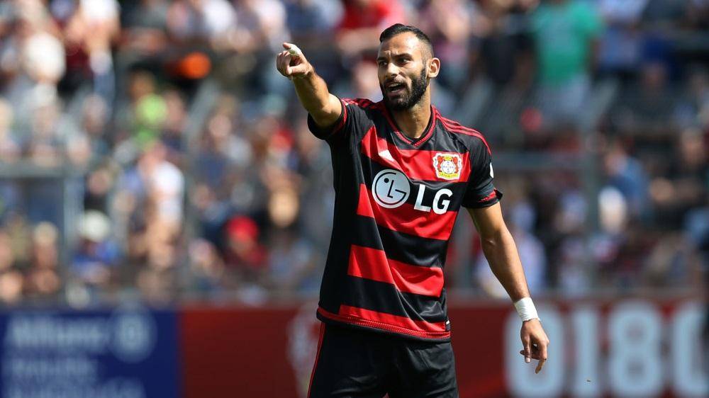 包含柏林赫塔主场强势战胜云达不来梅，取得关键胜利的词条