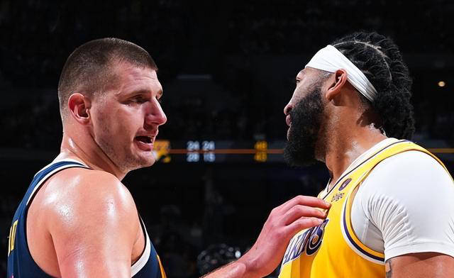 关于快船连续两场大胜，浓眉哥稳坐得分王宝座的信息