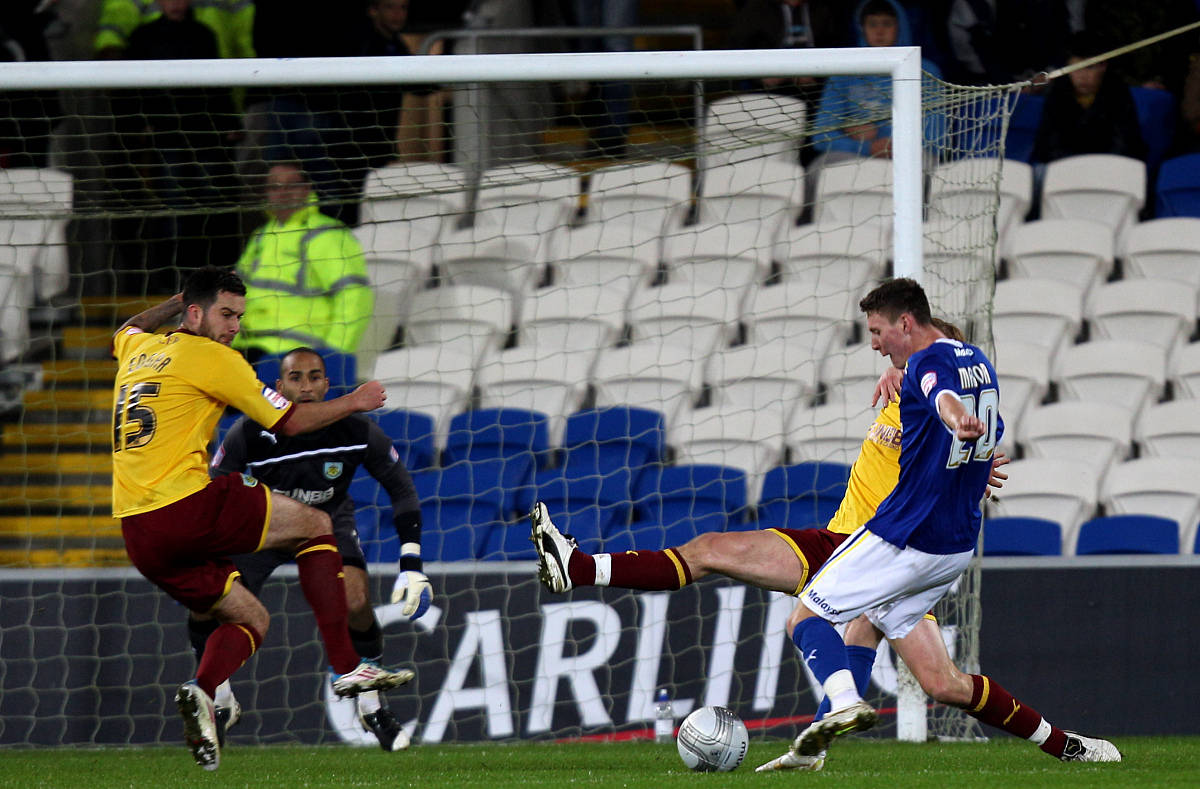 包含米德尔斯堡落败，保级形势更趋危急的词条