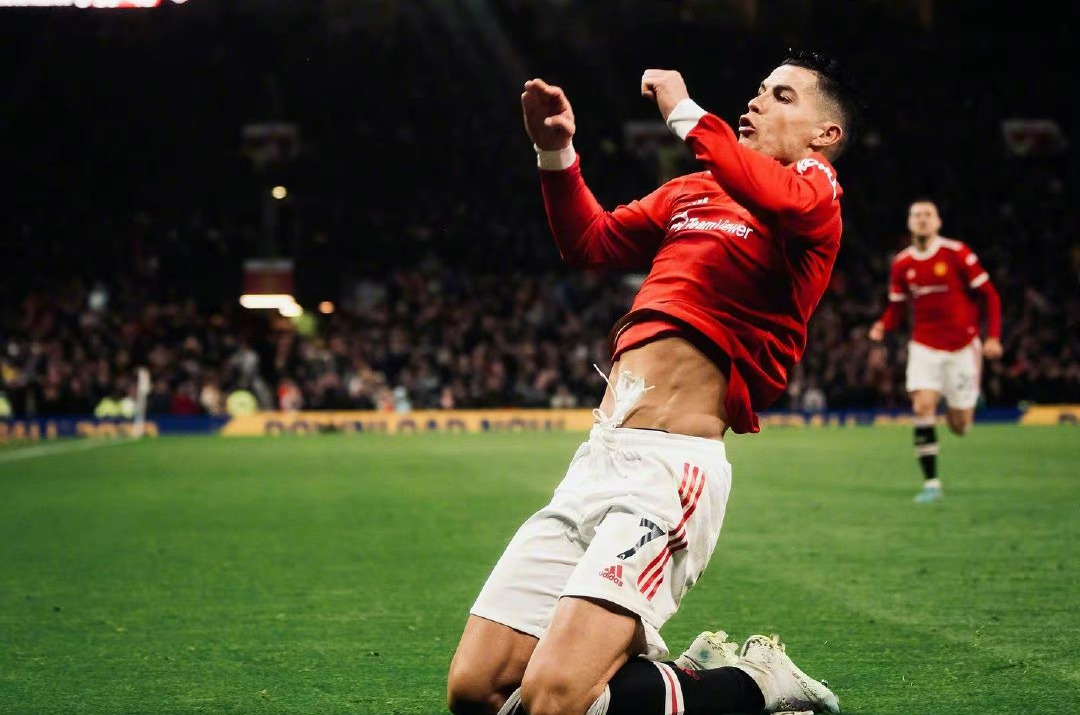 关于曼联客场逆转，客场取分保住前四位置的信息